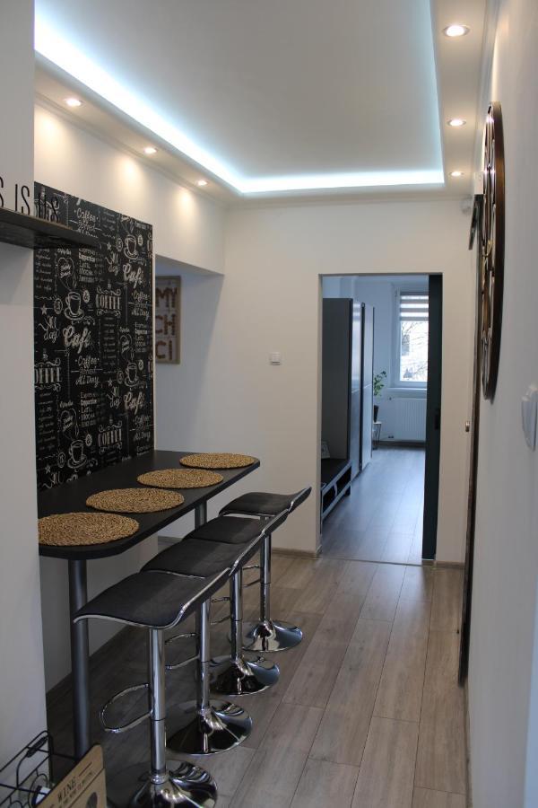 Izzy Apartament Apartment Miskolc Exterior photo